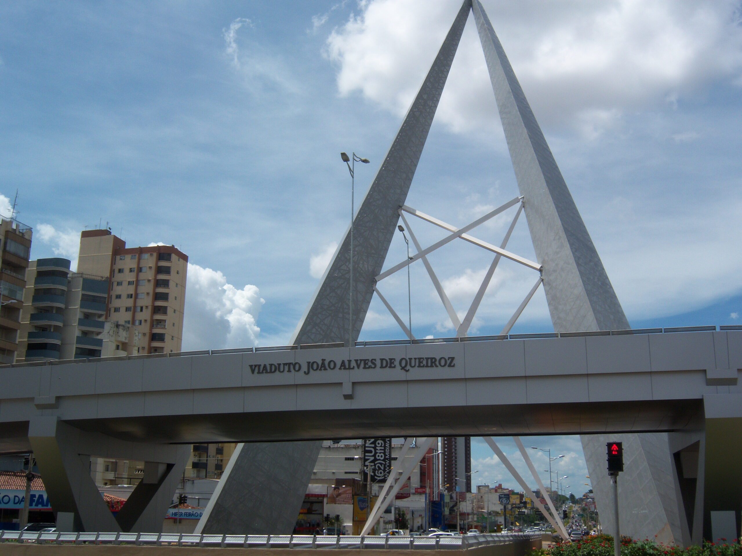 fotografia do viaduta da t-63, em Goiânia