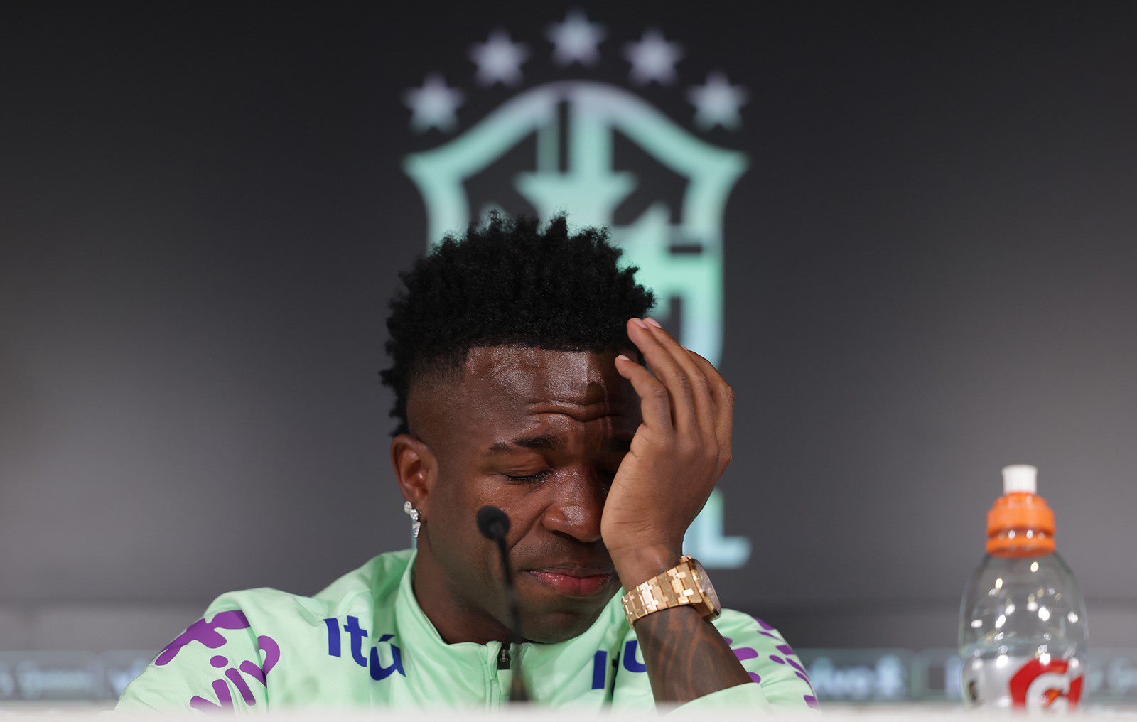 Vinicius Júnior Chorando/ Foto: Metrópoles