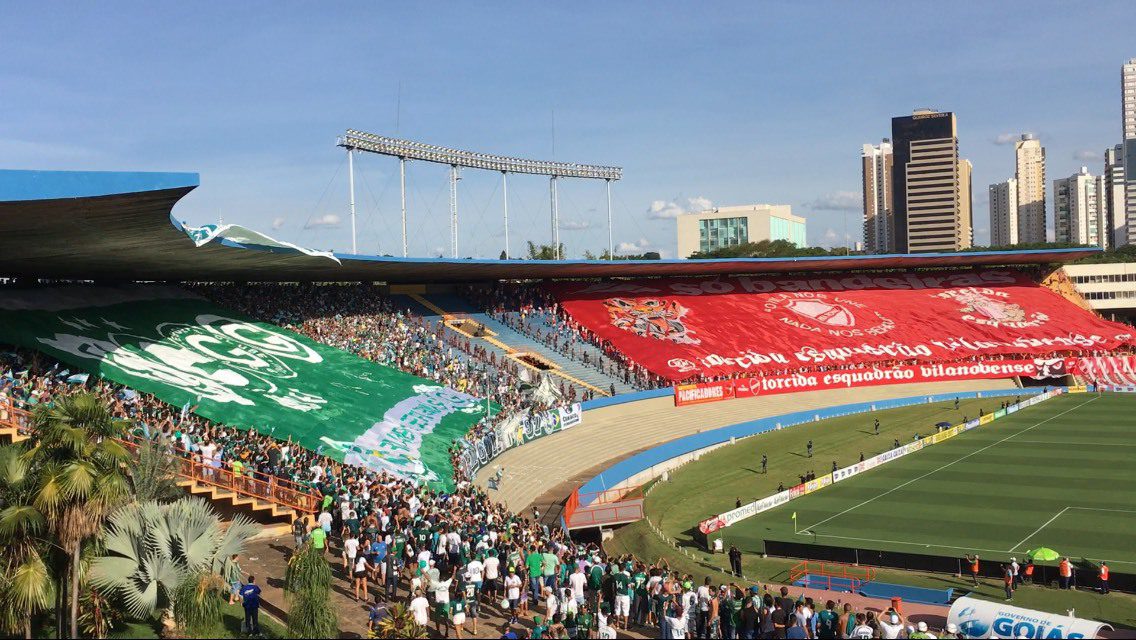 Será que é a hora de voltar a ter duas torcidas nos clássicos goianos?
