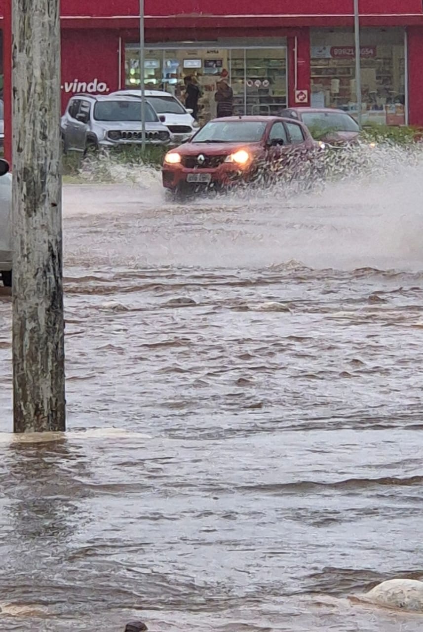 Alagamento em Goiânia.