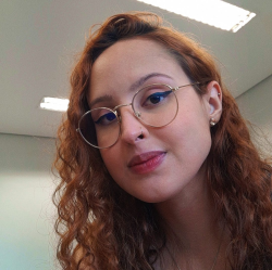 Ana Júlia Cruz Costa