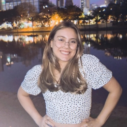 Ana Beatriz Milhomem